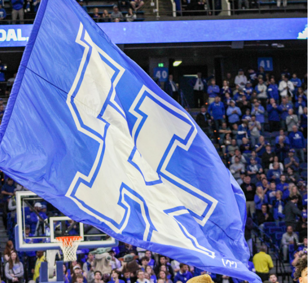 Thursday Headlines: Kentucky set to Commits a superstar from rival
